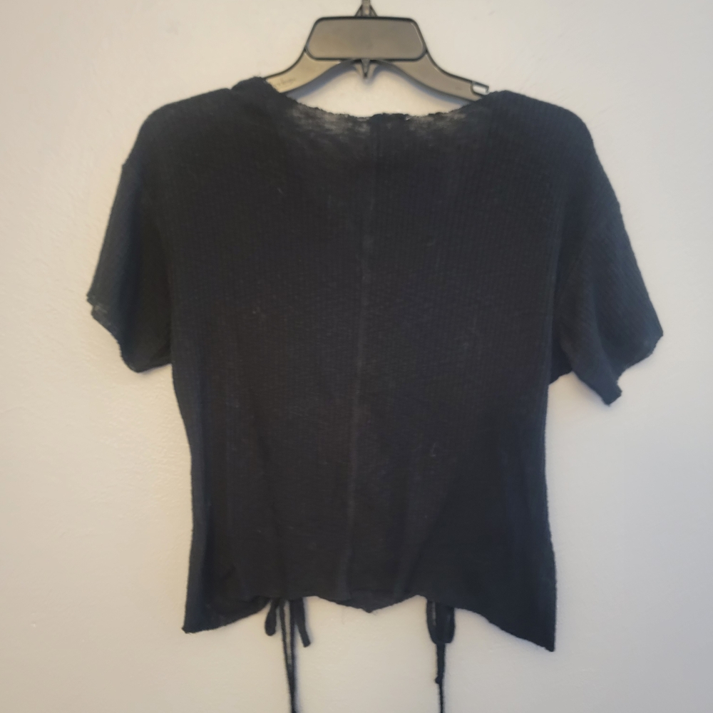 Drawstring Ruched Crop Top in Black - Picture 3 of 3
